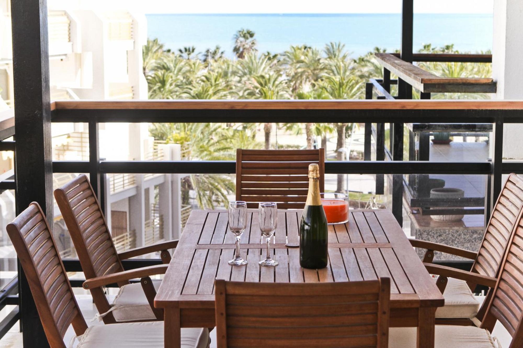 New Maria Anagabu Planet Costa Dorada Apartment ซาลอว์ ภายนอก รูปภาพ