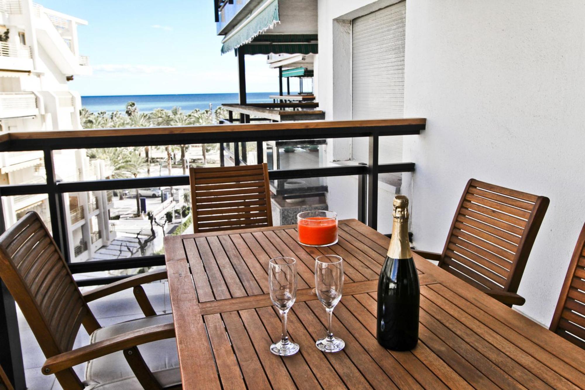 New Maria Anagabu Planet Costa Dorada Apartment ซาลอว์ ภายนอก รูปภาพ